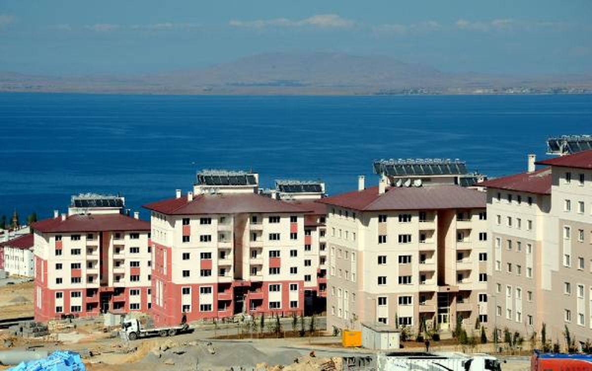 Deprem Konutlarında Anahtar Heyecanı