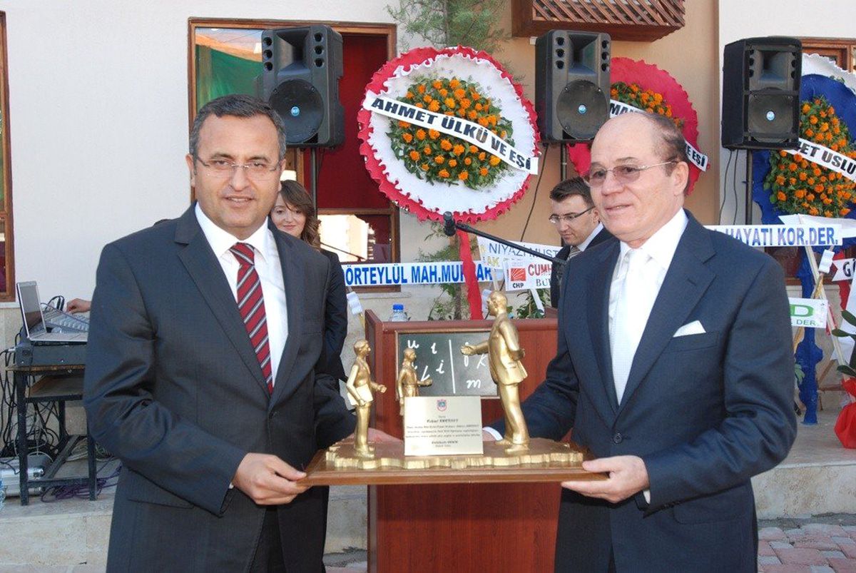 Dört Eylül Fehmi Mehmet Şükriye İlköğretim Okulu Törenle Açıldı
