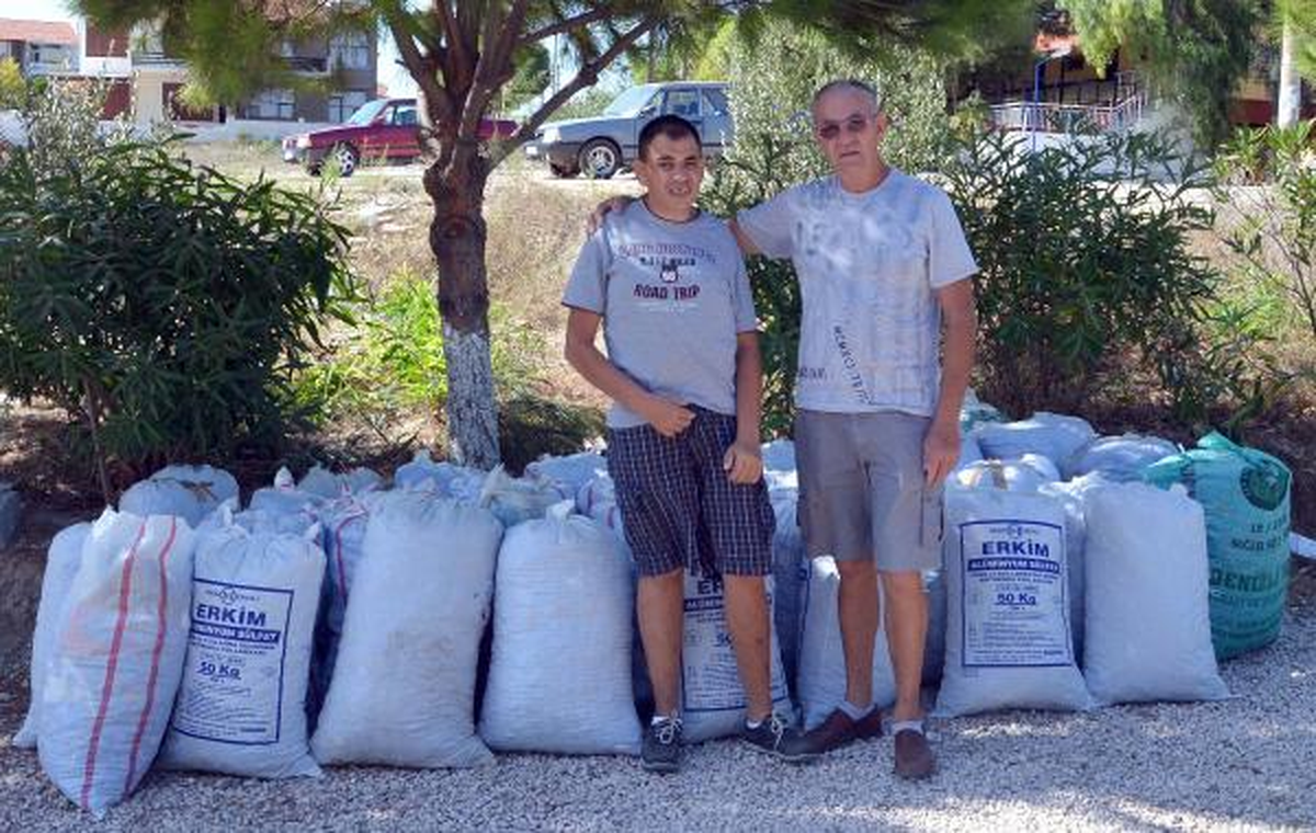Engelli Mert Çağ, 520 Kilo Mavi Kapak Topladı