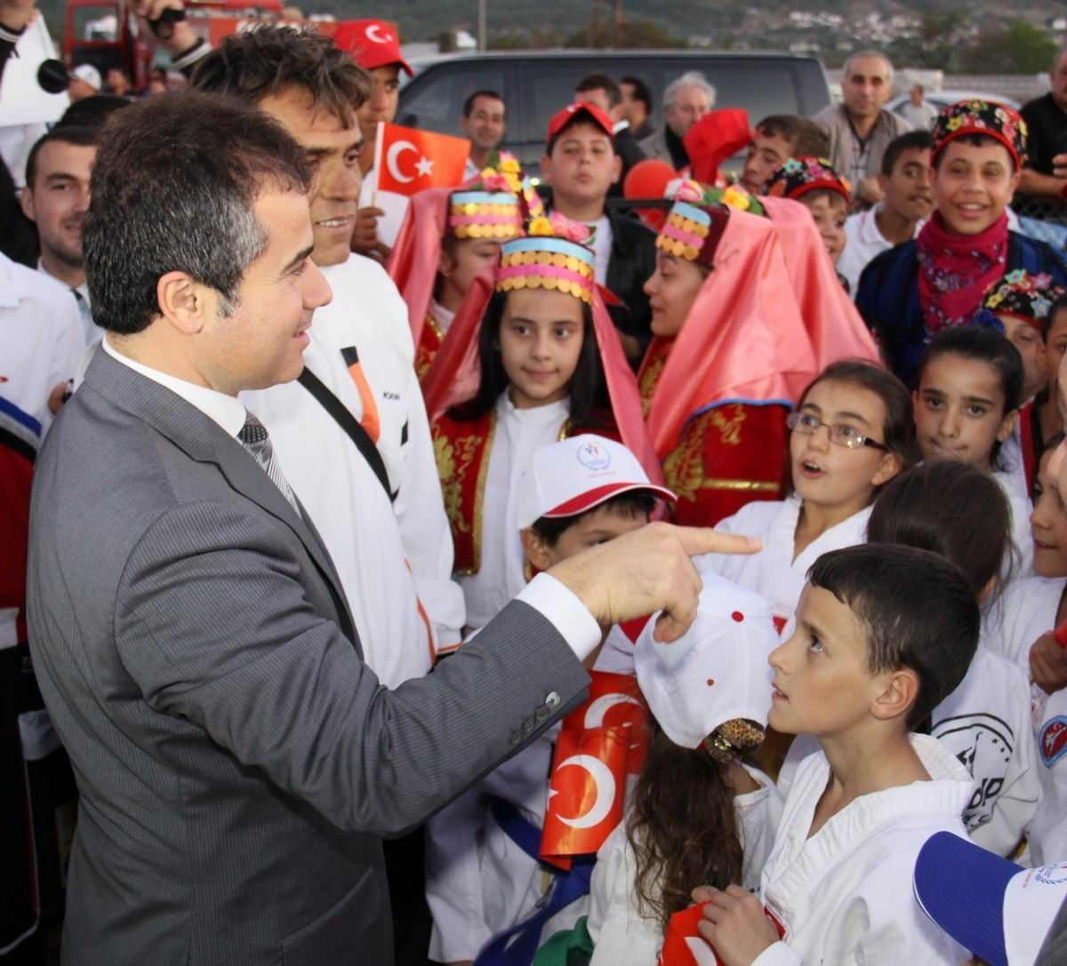 Gençlik ve Spor Bakanı Kılıç, Balıkesir\'de