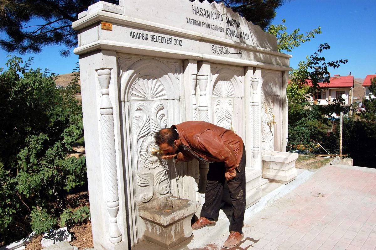 İşadamından Oğlu Adına Çeşme