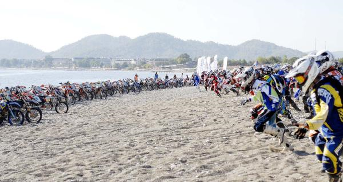 Kemer\'de \'Red Bull Sea To Sky\' Heyecanı Başladı