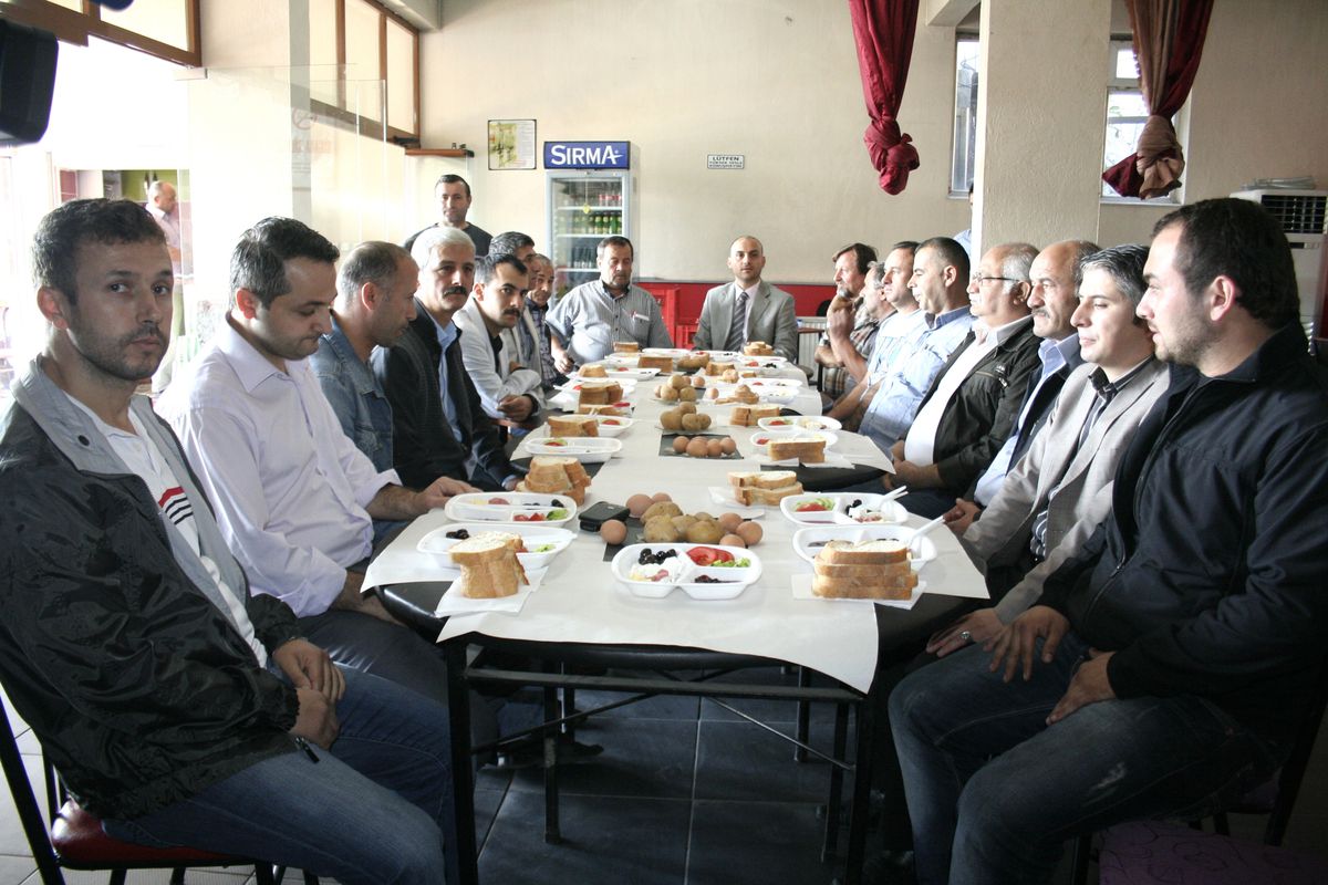 MHP Merkez İlçe Yönetimi Rat Sakinleriyle Buluştu