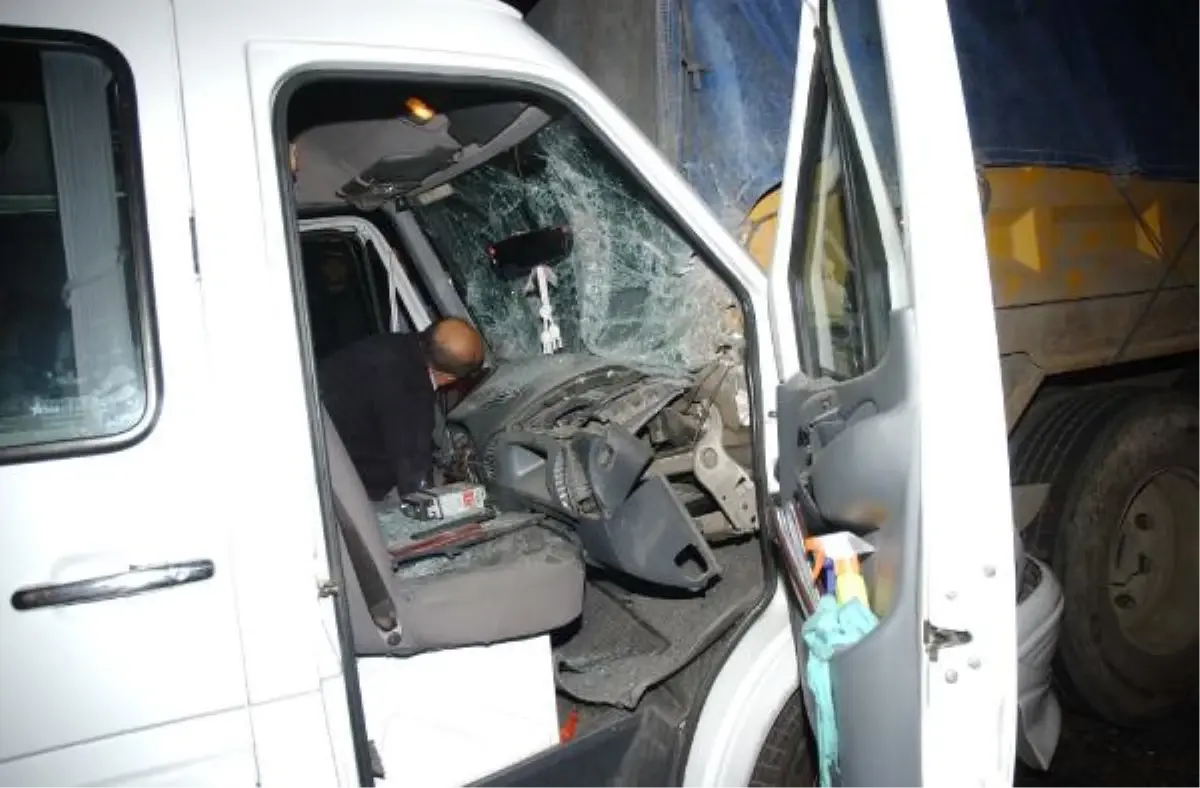 Park Edilmez Tabelası Altında Kaza