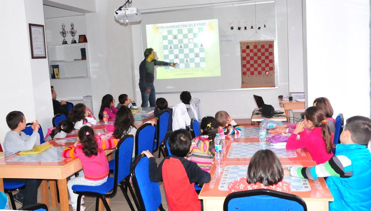 Satranç Okulu Sezonu Açtı
