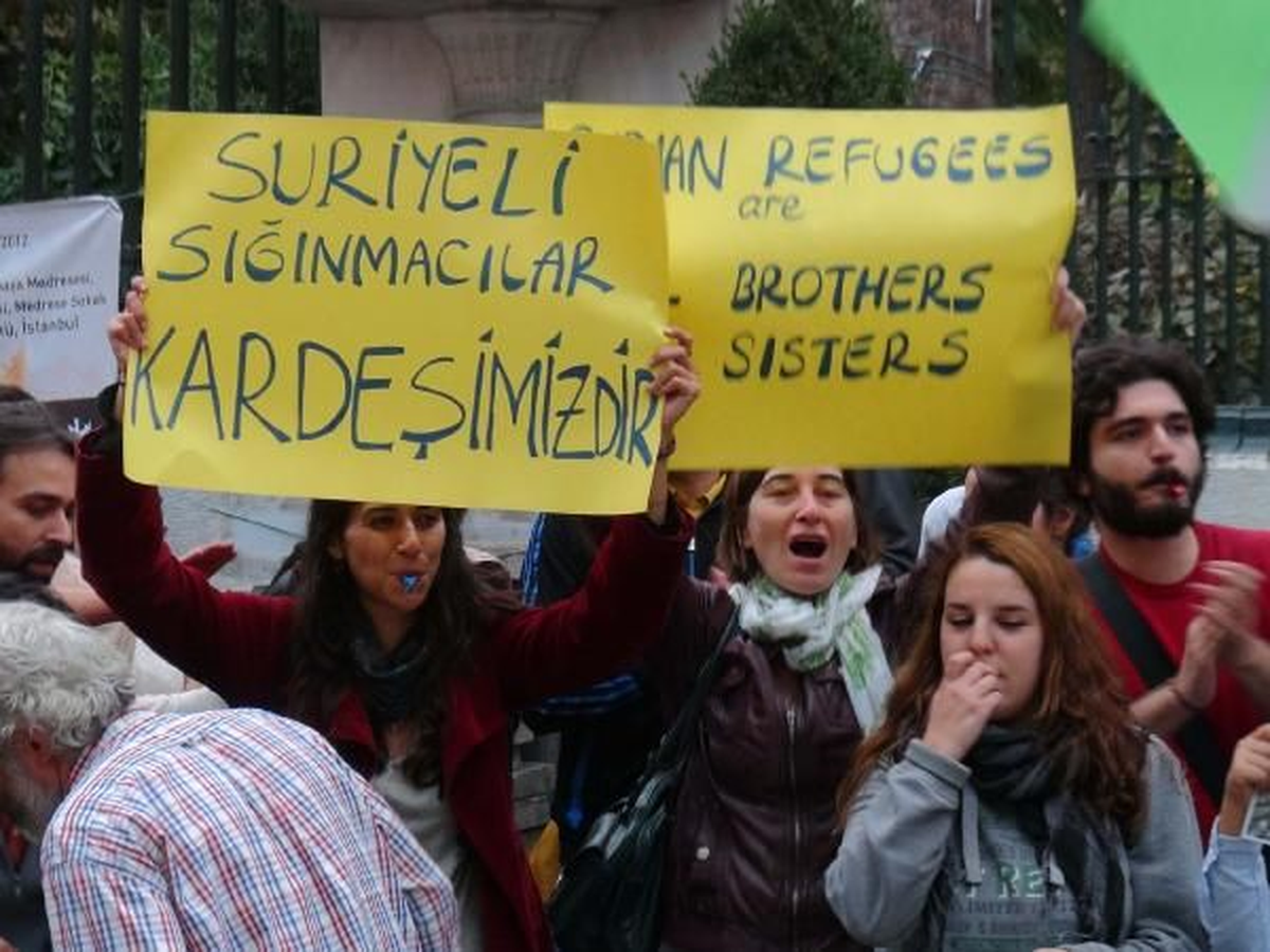 Suriyeli Muhalifler, Esed\'i Protesto Etti