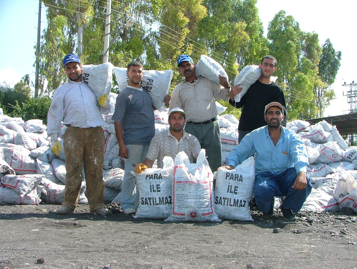 Torbalı\'da 3 Bin 500 Aileye Kömür Dağıtılacak