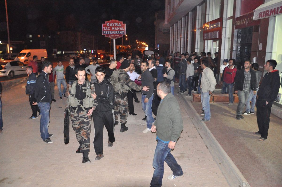 Polis Köpek Vurdu; Tunceli Karıştı