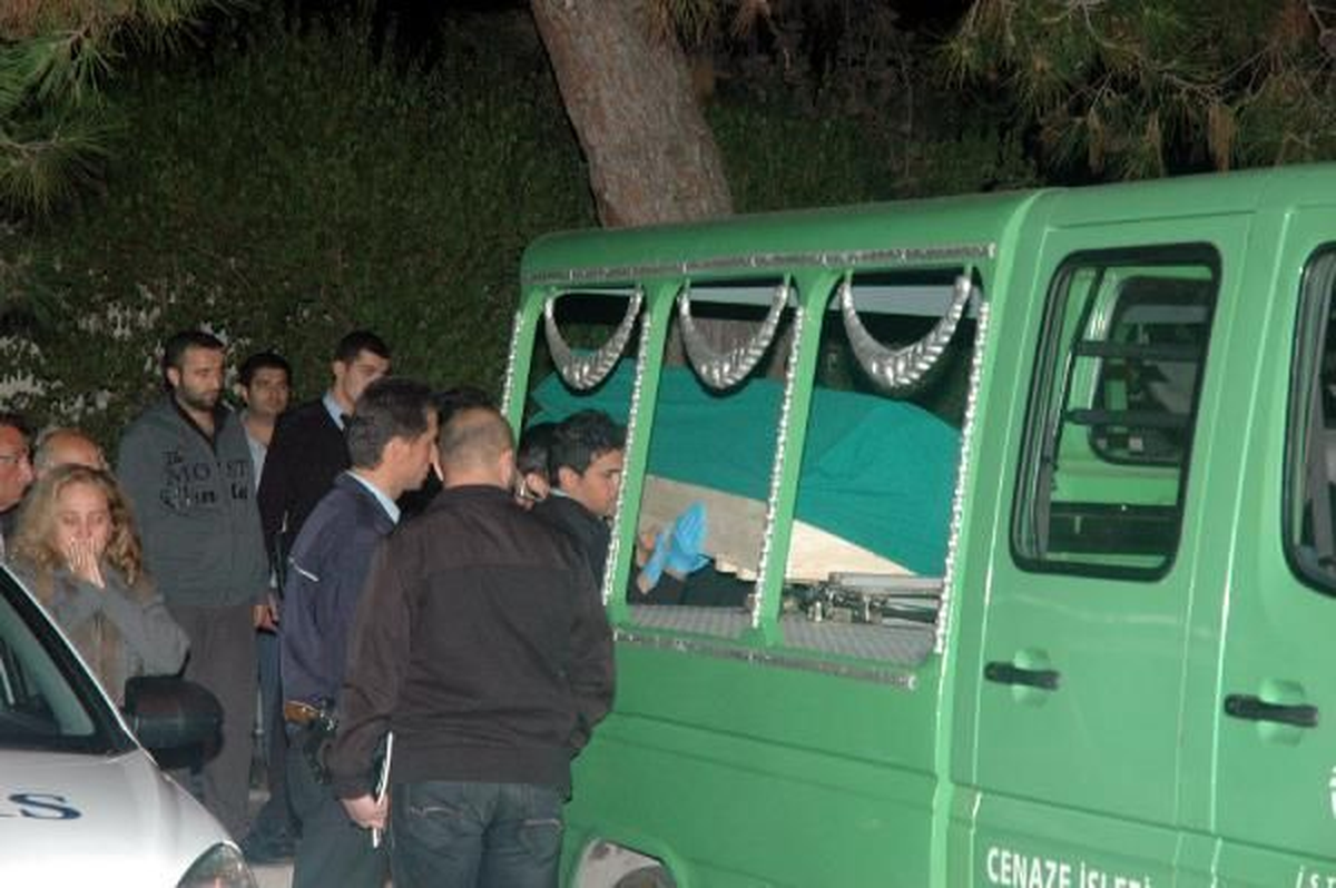 Yelken Kulübünde Ölü Bulunan Konsolos Son Yolculuğuna Uğurlandı