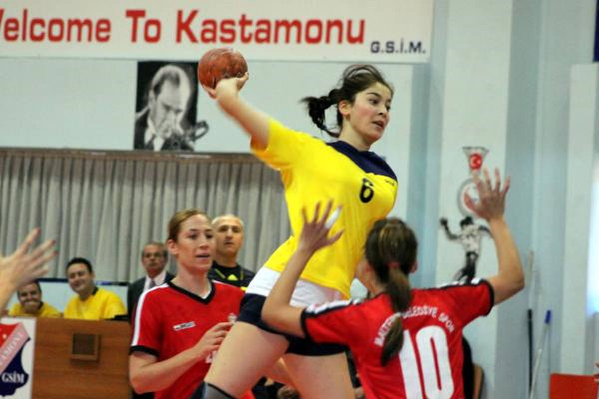 Araç Hentbol Bayan Takımı Puana Hasret Kaldı