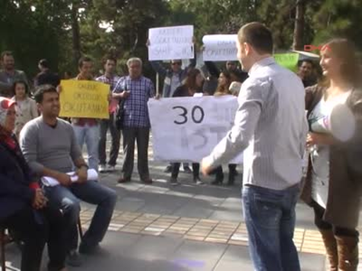 Öğretmenlerin Lahanalı Elmalı Protestosu