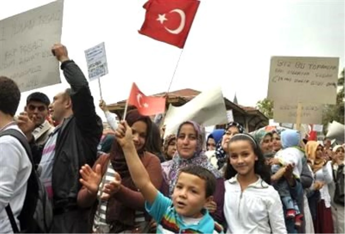 Bursa\'da Termik Santrale Karşı Protesto Yürüyüşü