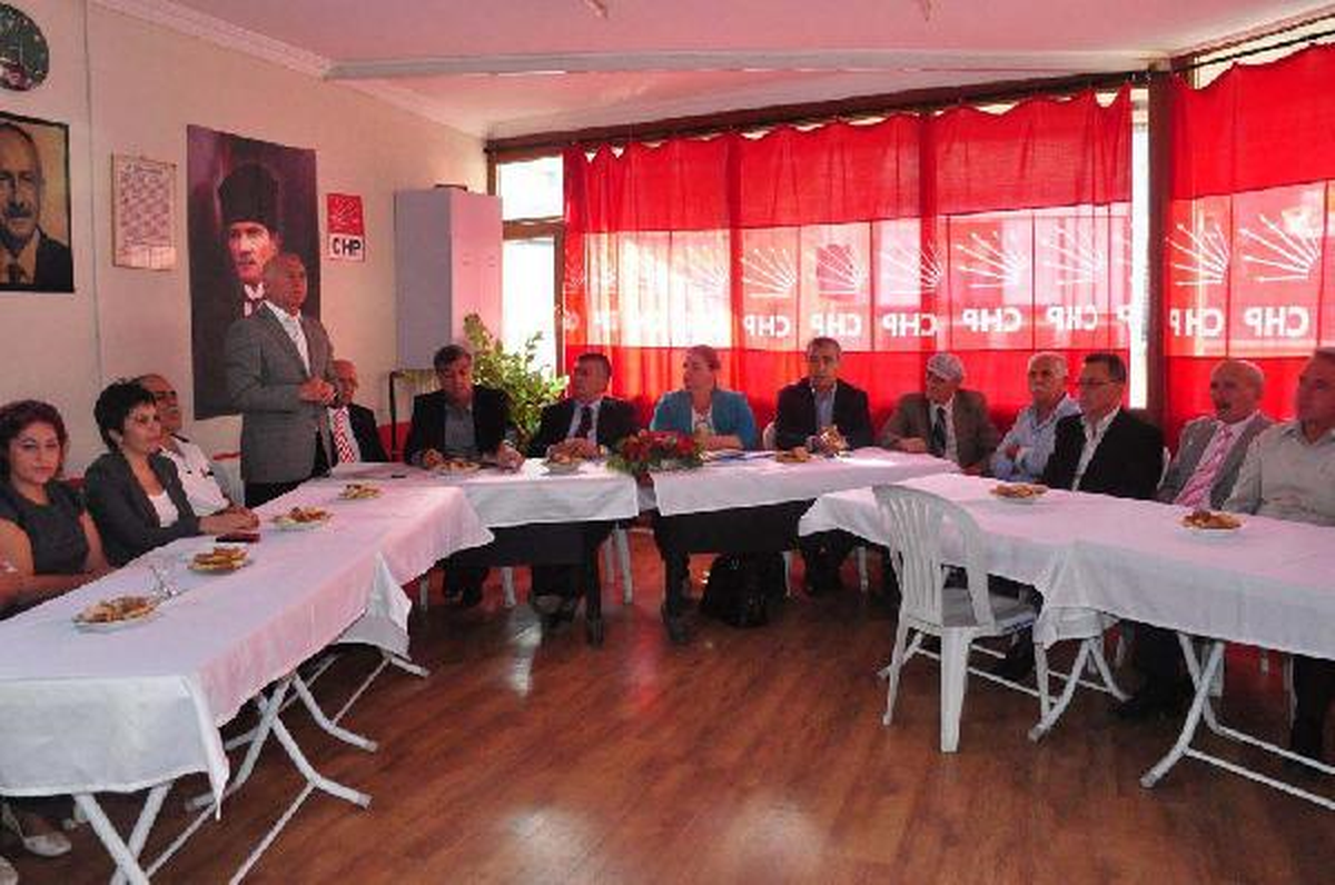 CHP\'li Keskin, İzmir\'de Ziyaretlerini Sürdürdü