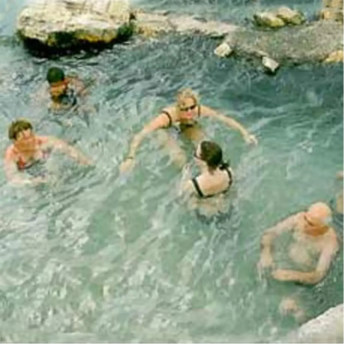 Gazlıgöl Kaplıcaları\'nda Bayram Doluluğu