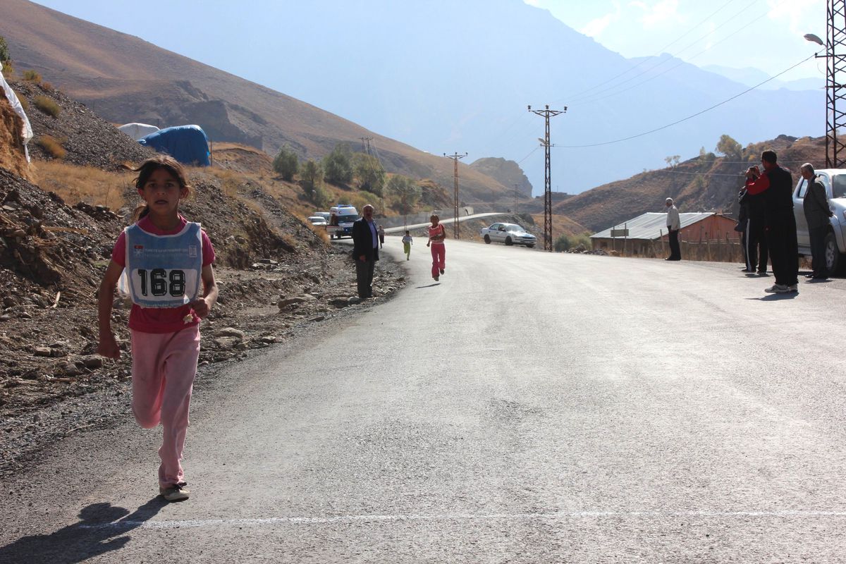 Hakkari\'de Atletizim Yarışması