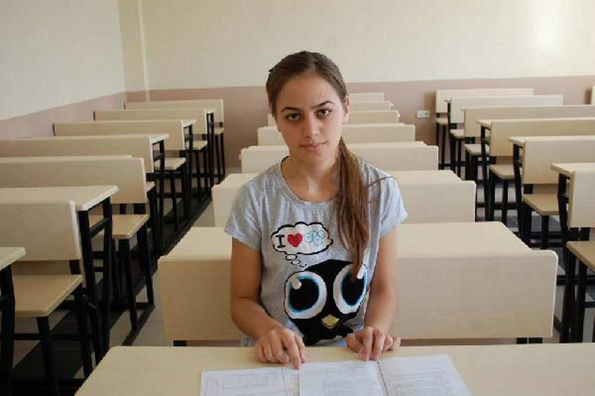 Hem Okuyor Hem 2 Kardeşini Okutuyor