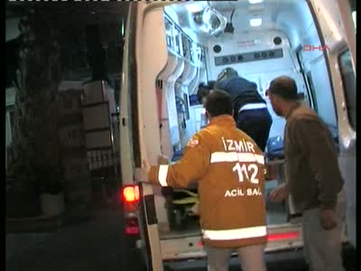 İzmir Gürültüyü Duyup Kapıya Çıkınca Vuruldu