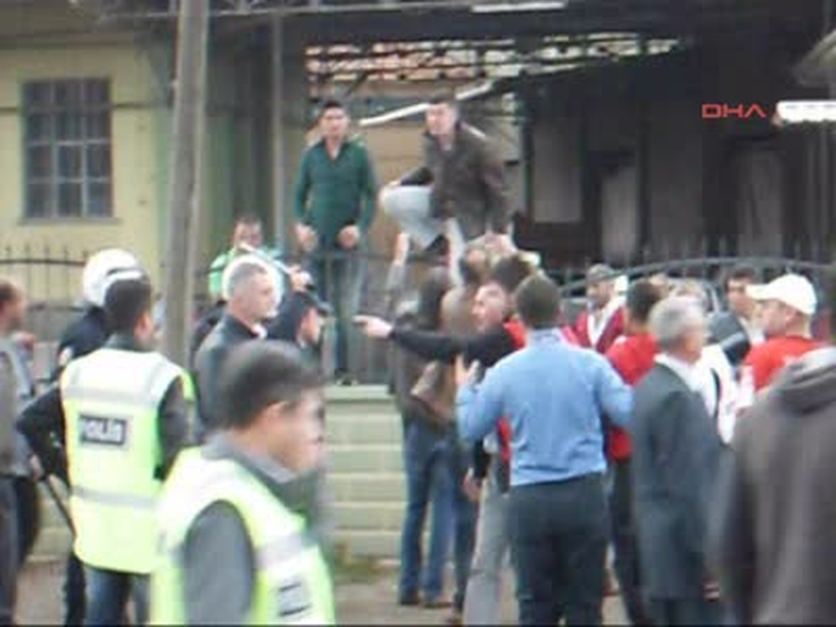 Karşıyaka Maçında Olaylar Çıktı