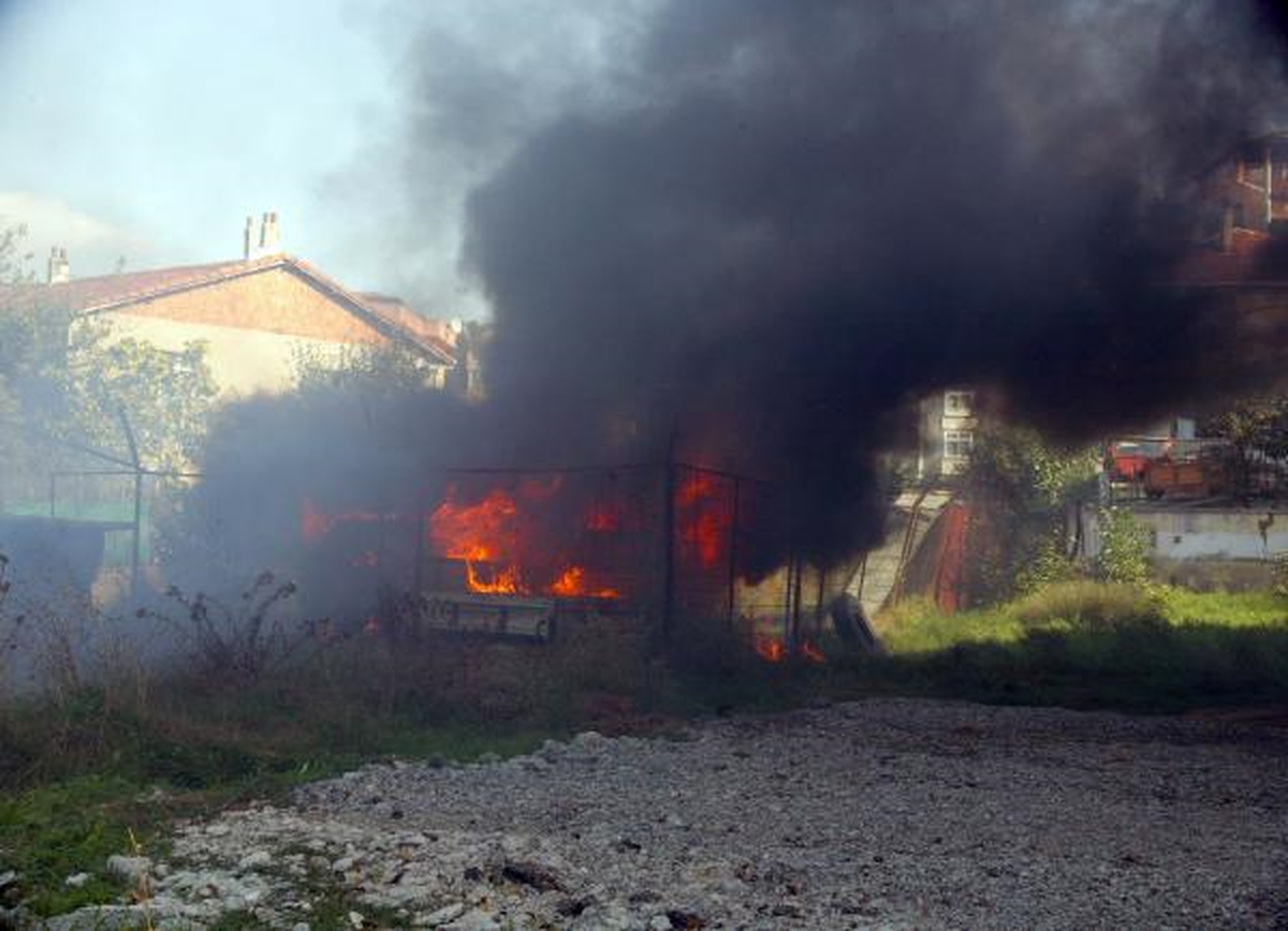 Kurbanlıklar, Az Kalsın Yanıyordu
