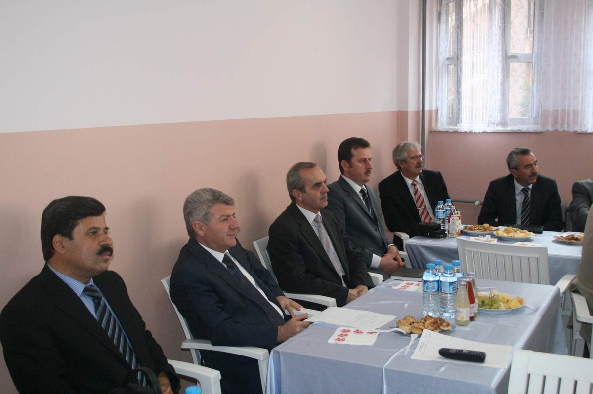 Müdürlerden Öğrencilere Yakın Markaj