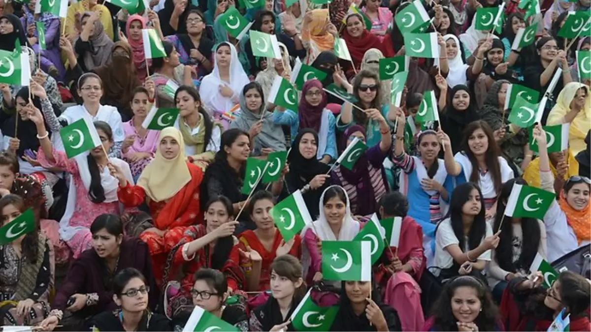 Pakistan, Rekor Üstüne Rekor Kırdı