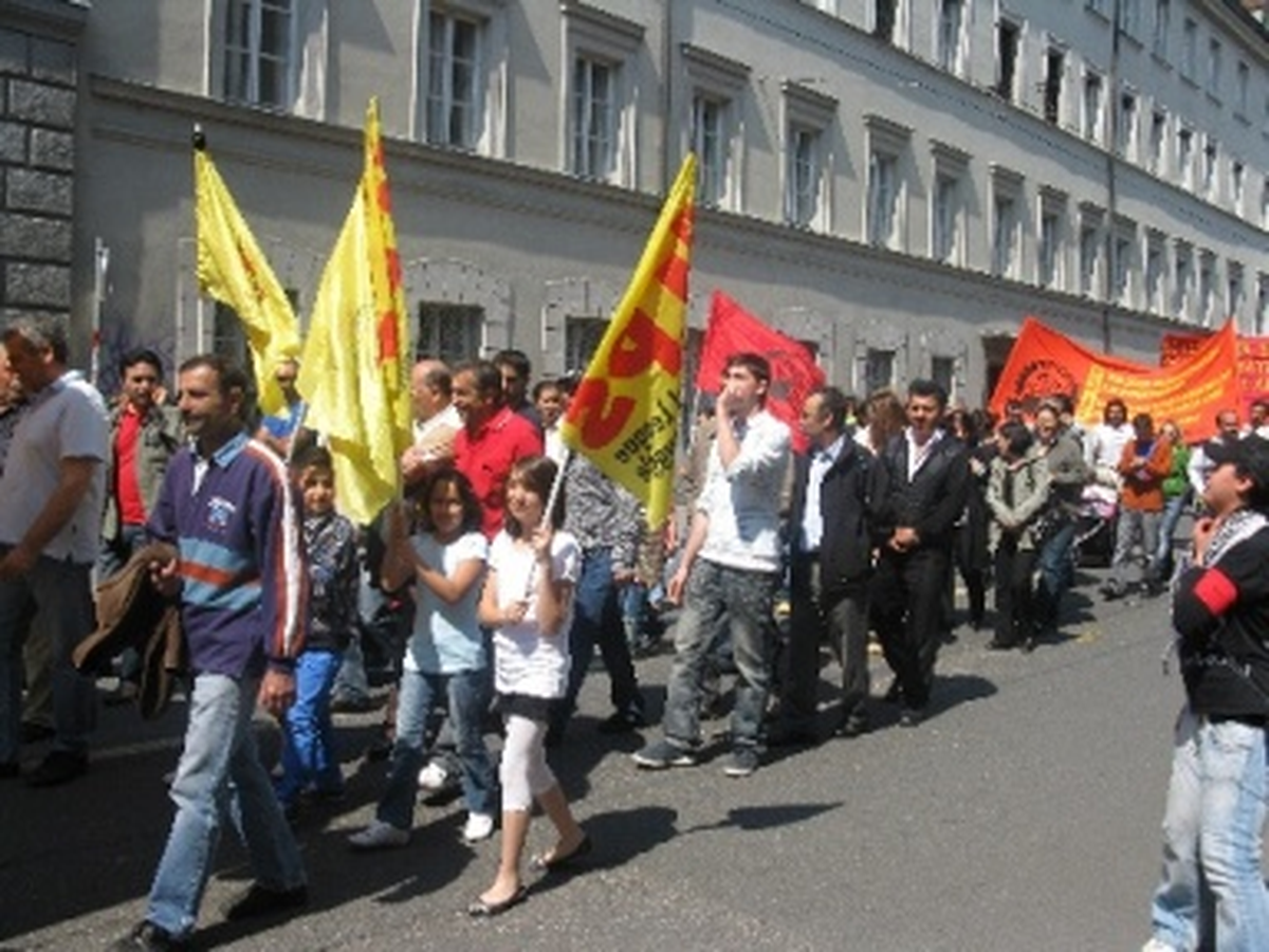 PKK Yandaşları Viyana\'da Gösteri Düzenledi