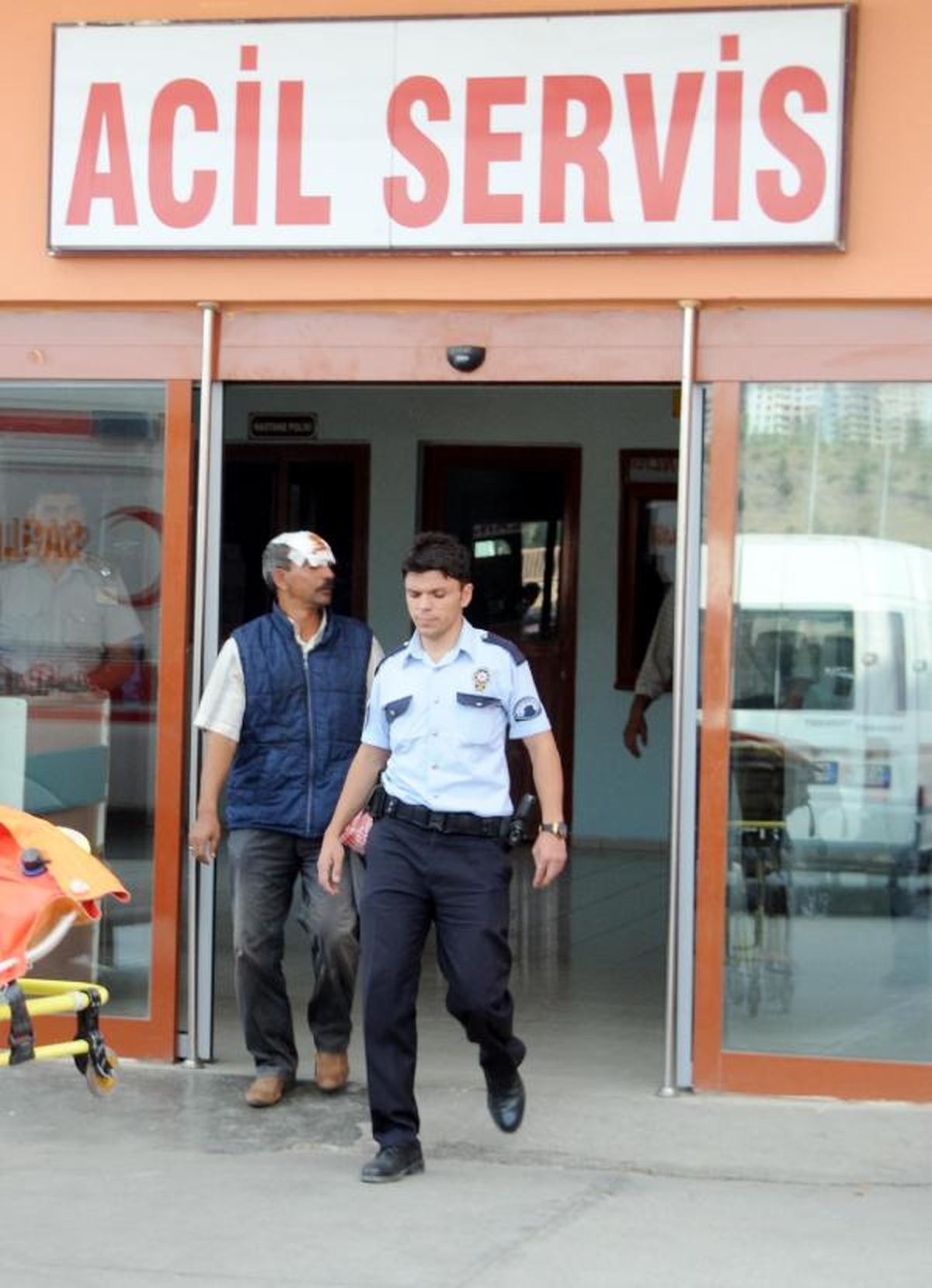 Şanlıurfa\'da Çocuk Yüzünden Kavga; 3 Yaralı
