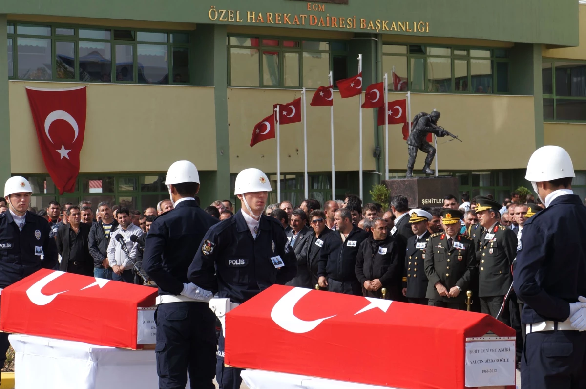 Şehit Polisler Ankara\'da Son Yolculuklarına Uğurlandı
