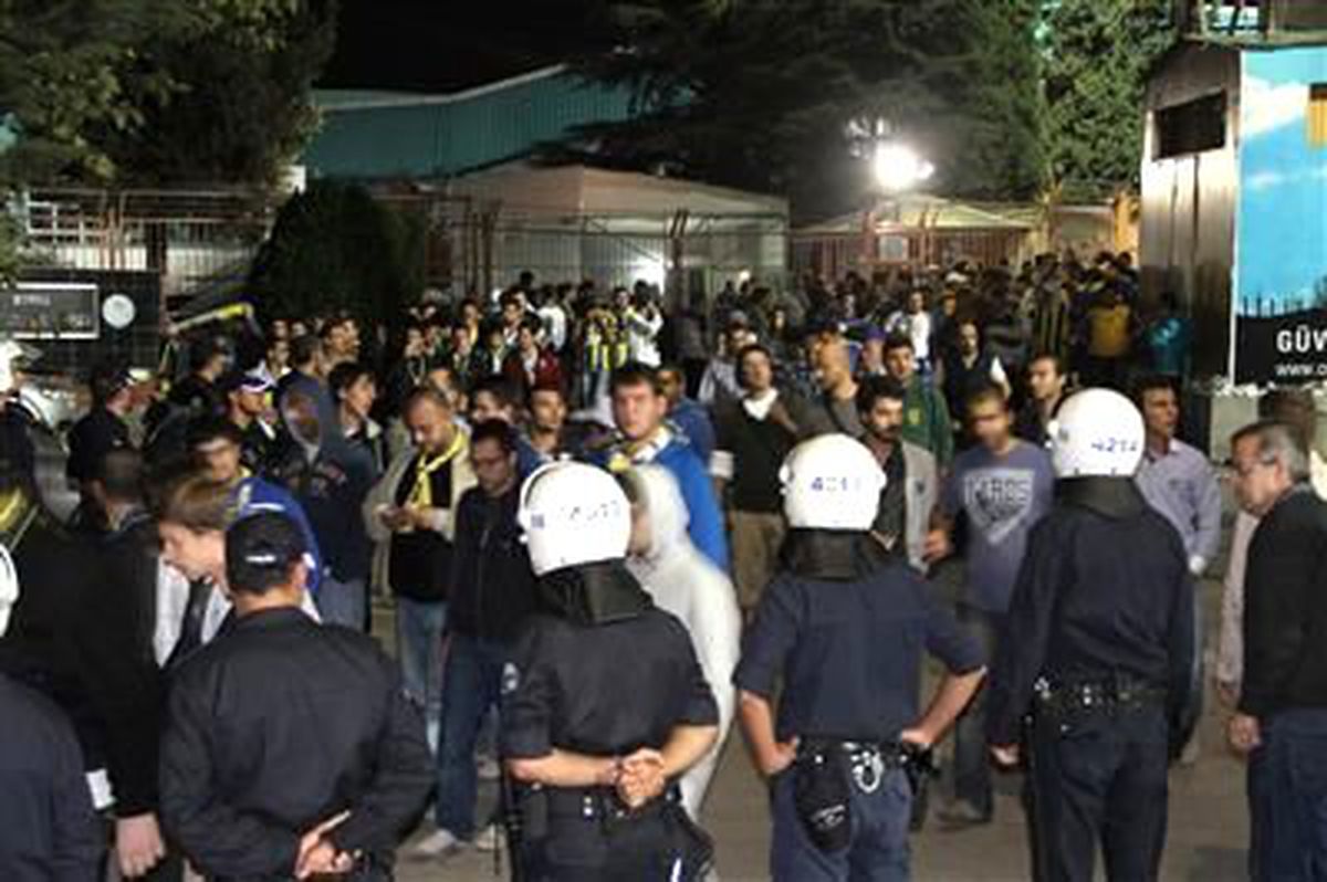 Taraftarlara Yoğun Güvenlik Önlemi