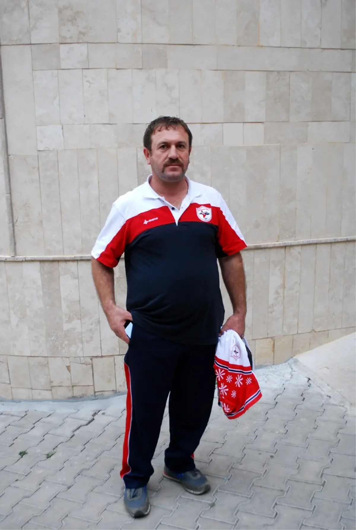 Voleybolcuları Taşıyan Otobüse Silahlı Saldırı