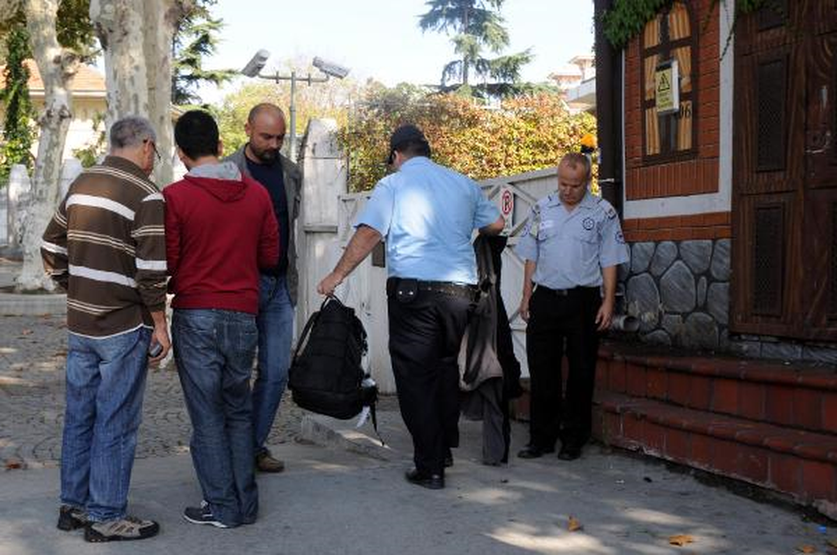 Yeniköy\'de Şüpheli Çanta Paniği