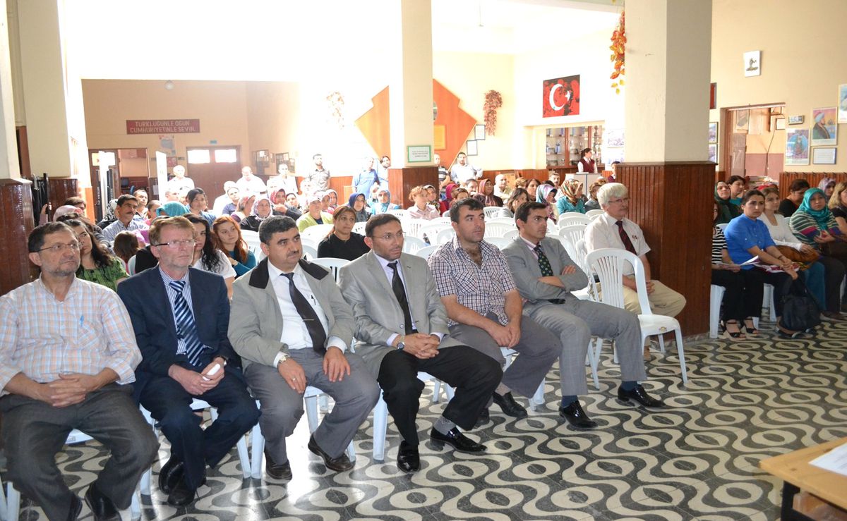 4 Eylül Ortaokulu\'nda Okul Aile Birliği Seçimleri Yapıldı.