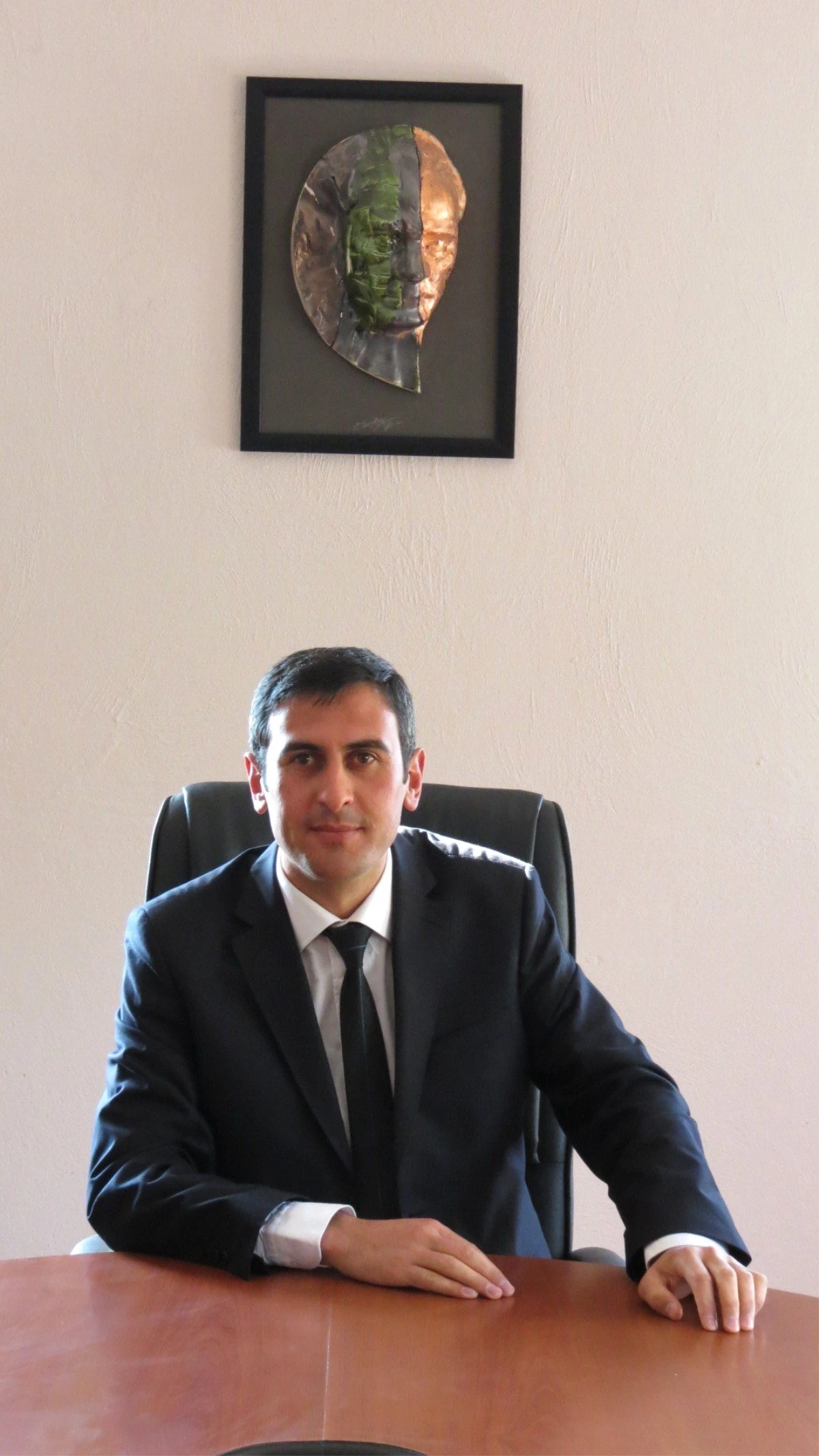 AK Parti Bayburt Gençlik Kolları Başkanı Fatih Eraslan\'dan, MHP Milletvekili Yeniçeri\'ye Tepki
