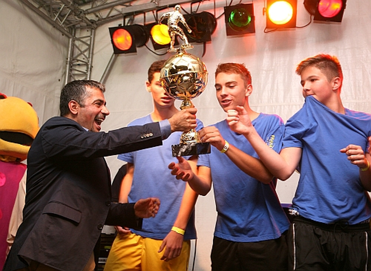 Almanya\'da "Turkcell Europe Cup 2012" Rüzgarı Esti