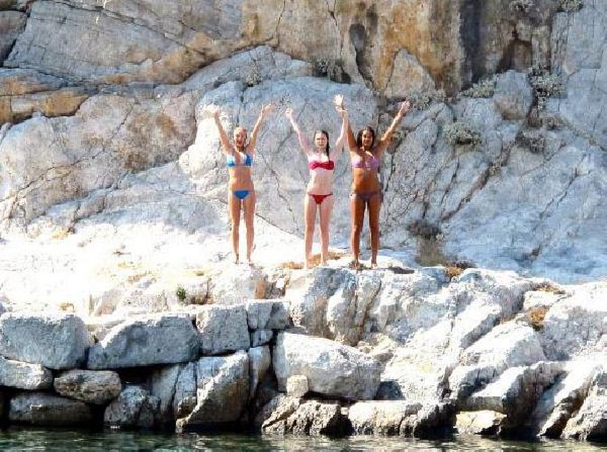 Avustralyalı Mankenler Bodrum\'u Isıttı