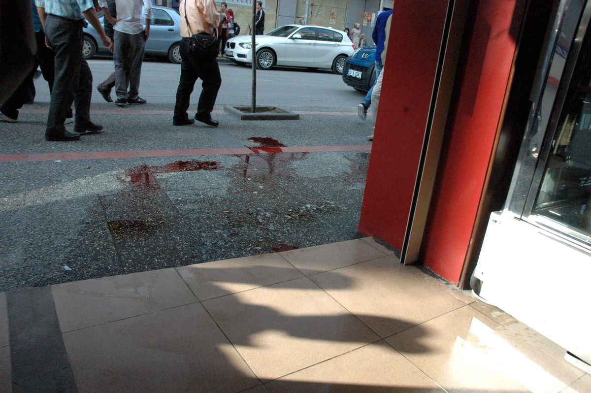Balıkesir\'de Bıçaklı Kavga: 1 Yaralı