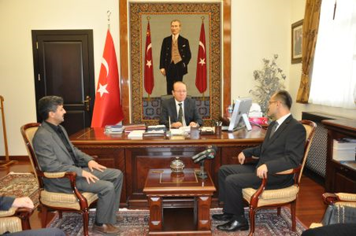 Baro\'dan Vali Oğuz\'a Ziyaret