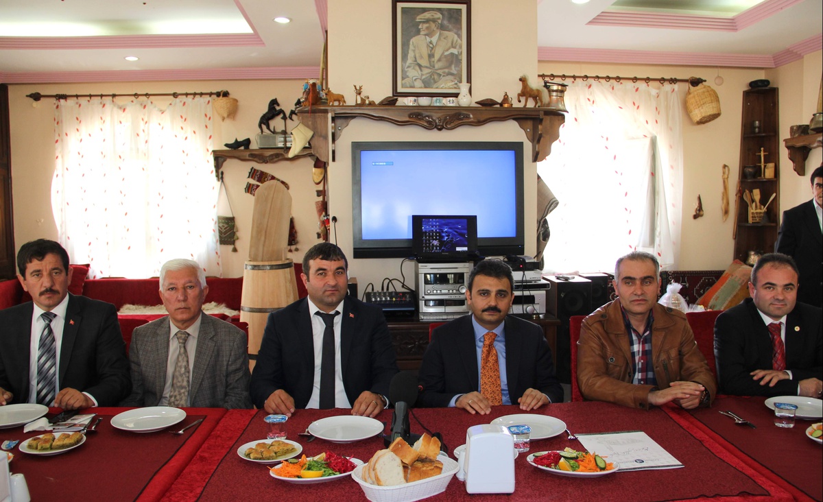 Başkan Külcü, Taksici ve Minibüscü Esnafıyla Bir Araya Geldi