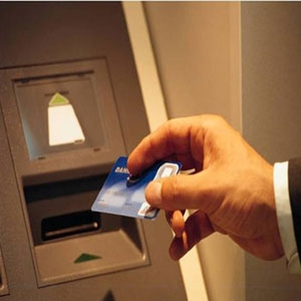 Denizbank Atm\'lerinde Görüntülü Hizmet Dönemi