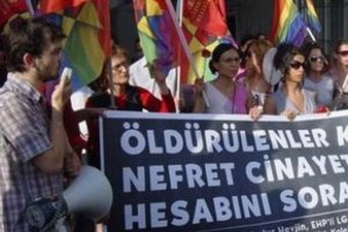 Eşcinsel Evlat Cinayetinde, Ömürboyu Hapis İstemi