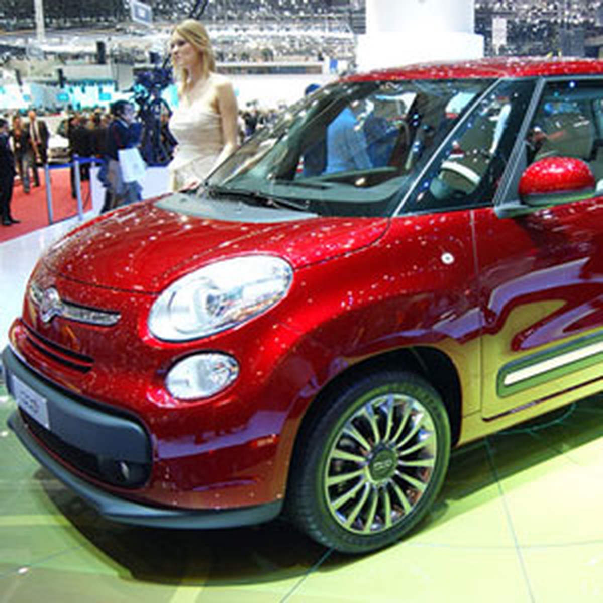 Fiat 500L İstanbul Autoshow Fuarı\'nda Sergilenecek