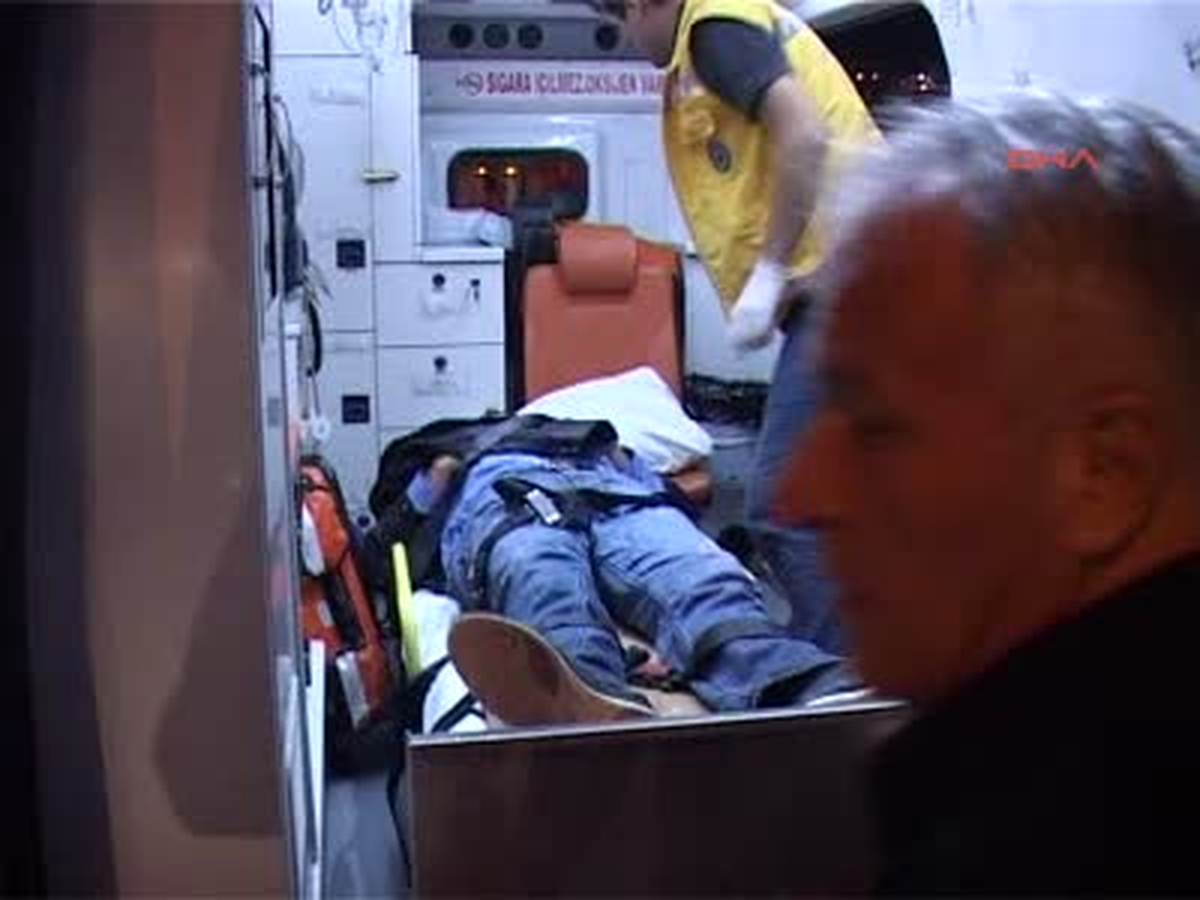 İki Araç Çarpıştı: 8 Yaralı