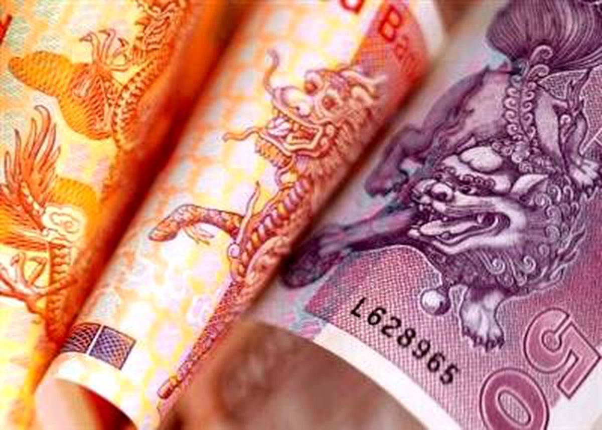 Hong Kong Parasının Değerini Düşürüyor
