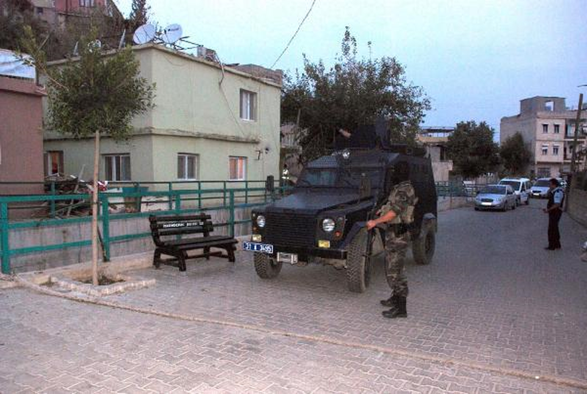 İskenderun\'da Uyuşturucu Operasyonu; 15 Gözaltı