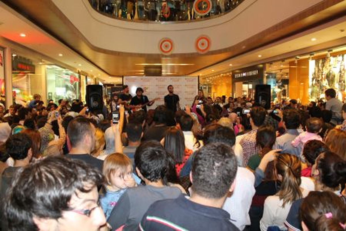 "Mehmet Erdem, Sevenleriyle Bir araya Geldi"