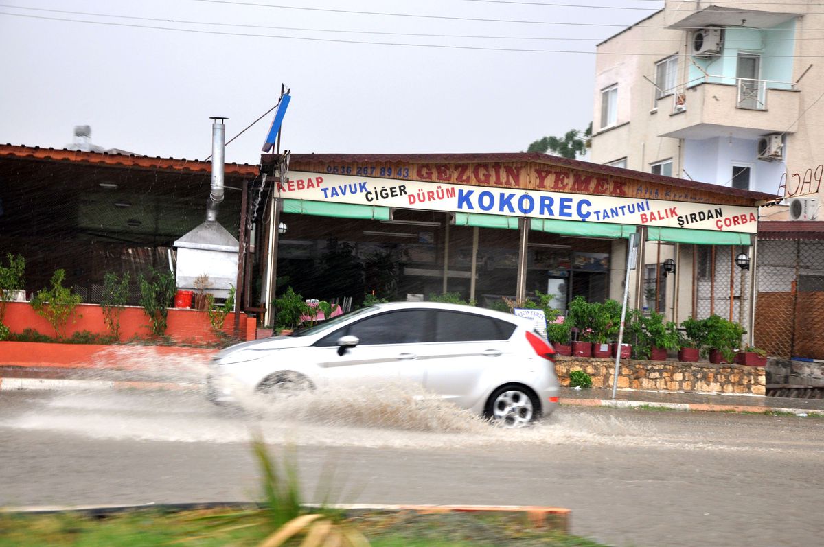 Mersin\'de Sağanak