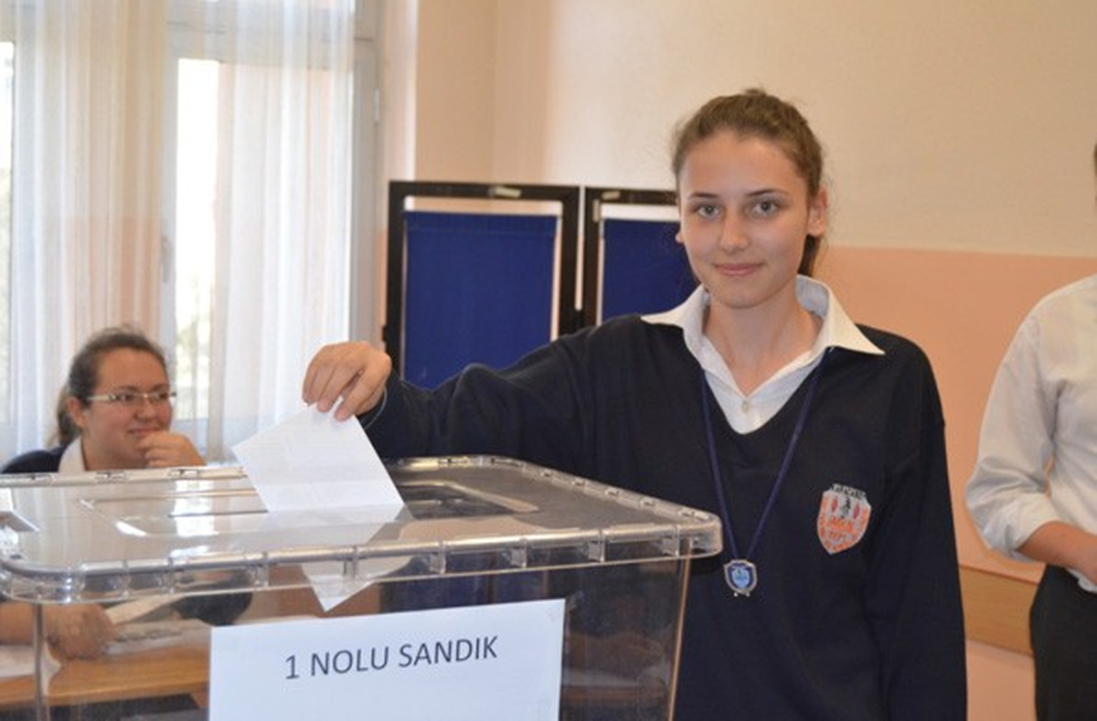Öğrenciler Başkanlarını Seçti
