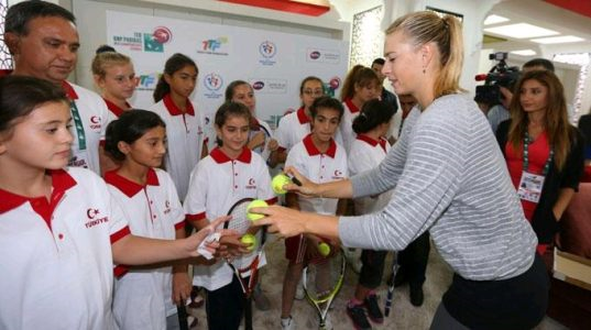 Sharapova\'dan Ağrı Davetine Olumlu Cevap
