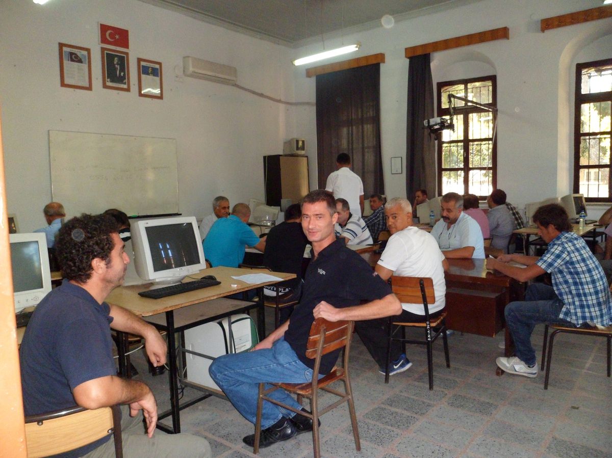 Emlak Danışmanlığı Kursu\'nun Birinci Grubu Sona Erdi