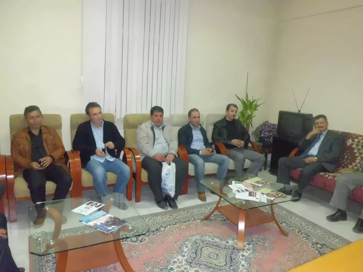 Ülkücü İşçilerden Türk Ocağı Ziyareti